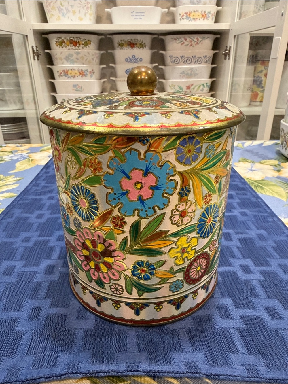 Vintage Ornate Cookie Tin